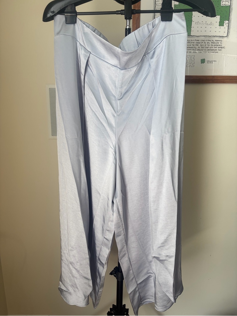 NWT Soma Sensual Tulip Satin Crop Pants Powder Blue Sz L
